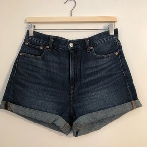 AMERICAN EAGLE Mom Short Denim Super Comfy 6
